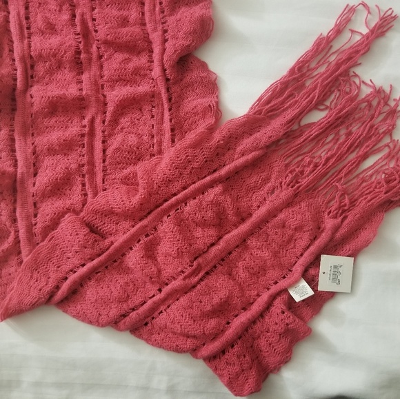 New Frenchi scarf - Picture 2 of 3